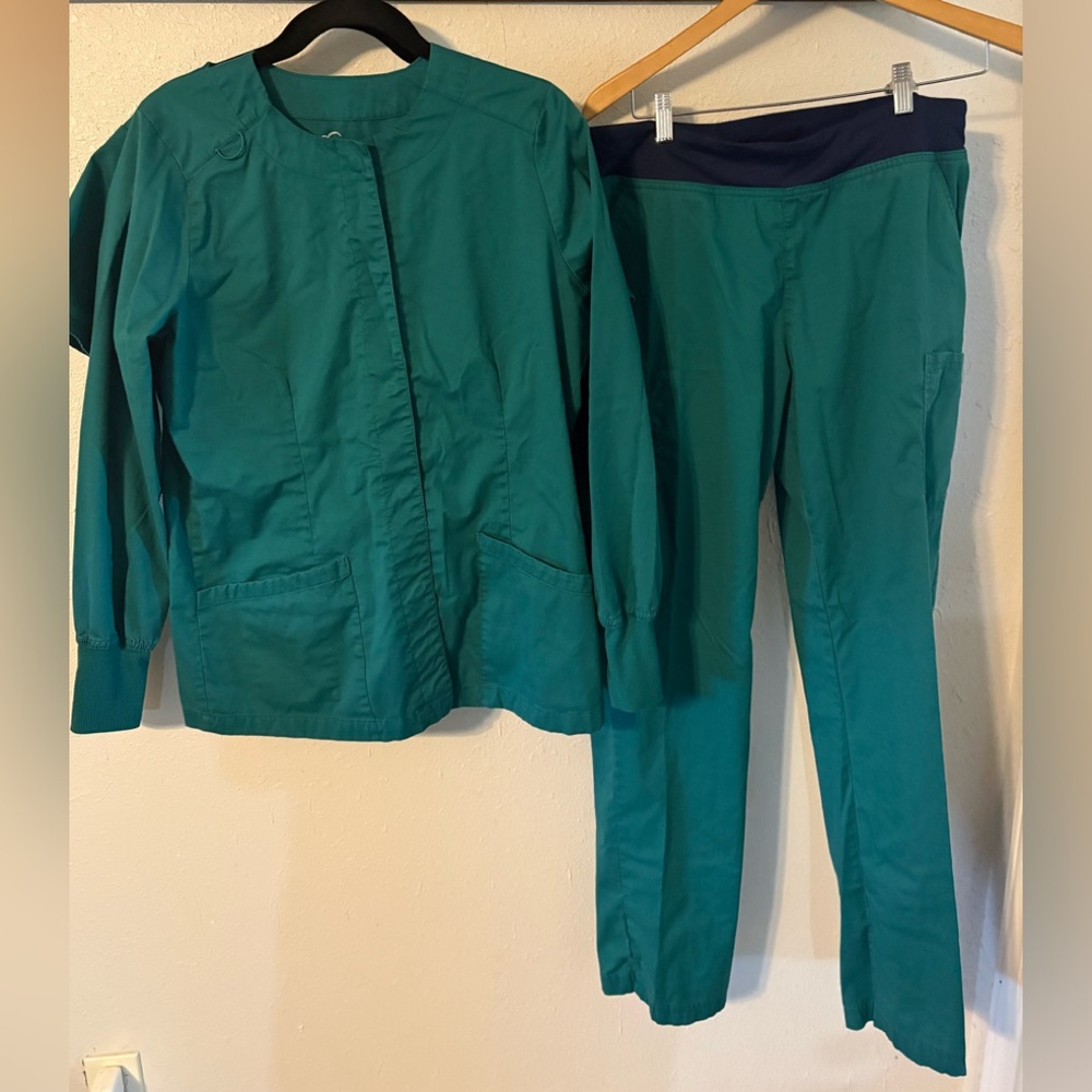 Butter-Soft Scrubs Hunter Green